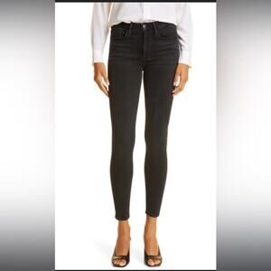 NWT Fame le one skinny jean black size 2 “kastle”